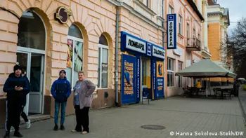 Без місцевих виборів в Україні: чи залишаються легітимними ради й мери