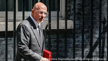 Британський прем’єр звільнив міністра після скандалу з податками