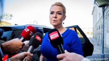 Ексміністерку у справах імміграції Данії суд визнав винною у розлученні пар мігрантів