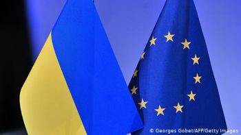 Корупція заважає реформам: головне у доповіді Європарламенту щодо України