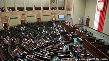 Парламент Польщі ухвалив закон для проведення президентських виборів