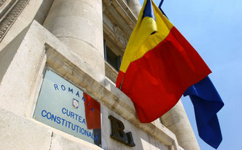 Президент Румунії звільнив главу антикорупційного управління на вимогу Конституційного суду